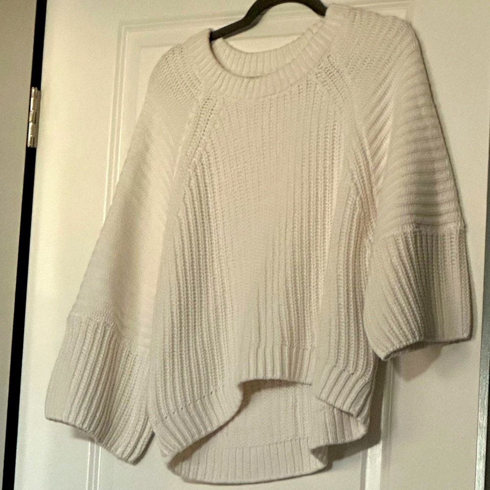 NWOT Vintage Michael Kors White Crop Sweater w/ Batwing sleeves SZ: L